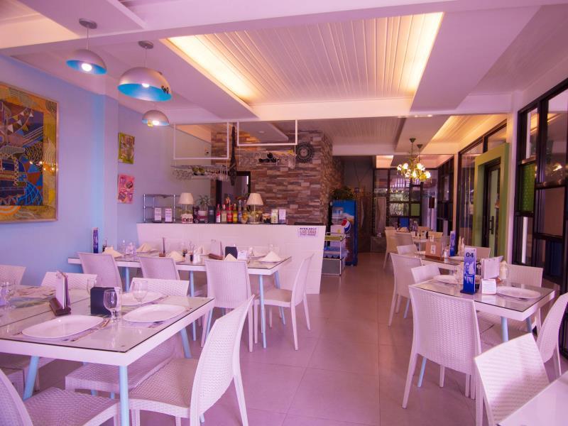 Avenue One Hotel Upper Digos Екстериор снимка